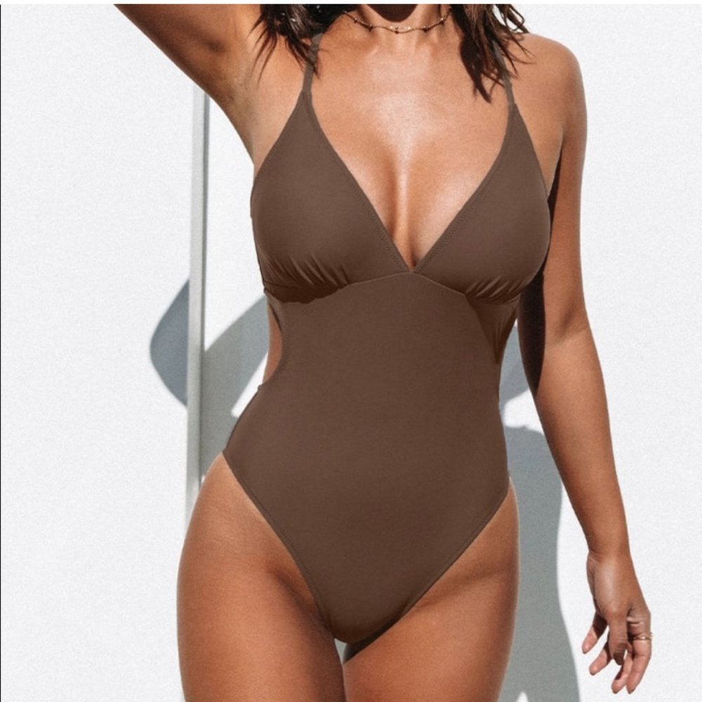 Cupshe one suit adjustable straps New with Tags
